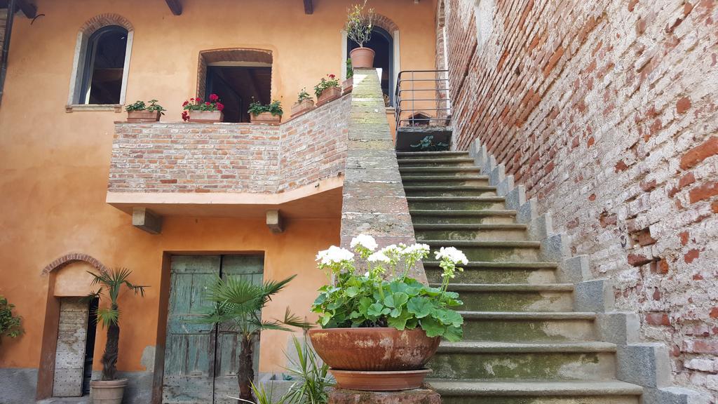 ロベッコ・スル・ナヴィーリオBorgo Archintoアパートメント エクステリア 写真